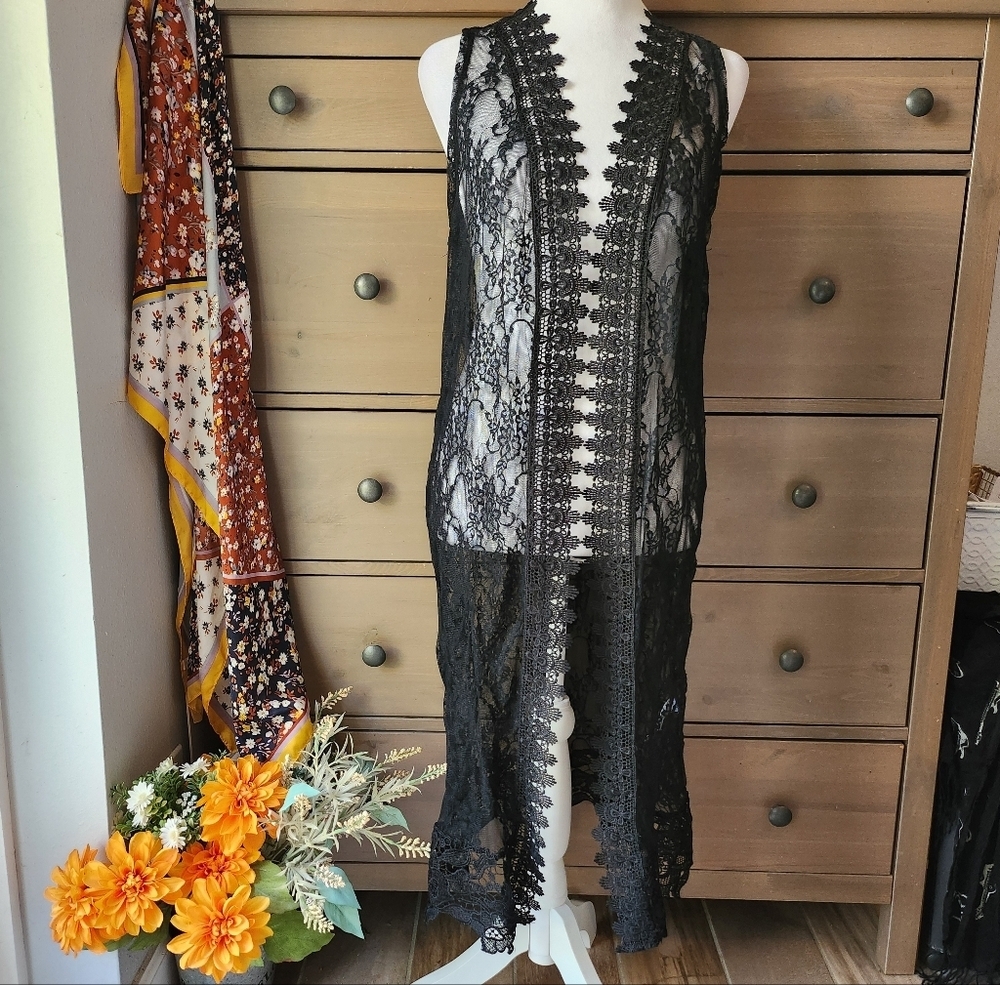 Black Lace Sleeveless Duster Vest